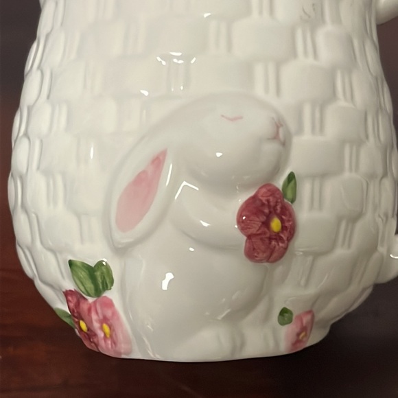 Avon basketweave Bunny Rabbit Mug in original box - Picture 3 of 13